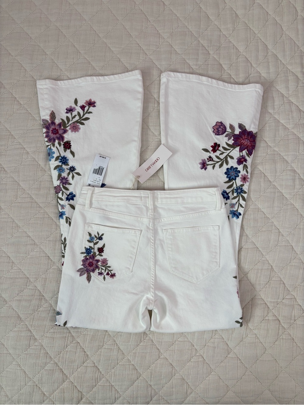 Driftwood Farrah Embroidered Flare Leg Jeans Sz 26 NWT - - Picture 13 of 16